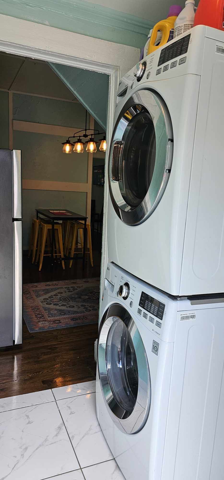 Free use of laundry facilities! - 607 Gaskill St SE