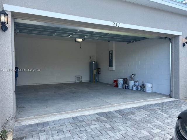 Building Photo - 271 Bottle Brush Dr