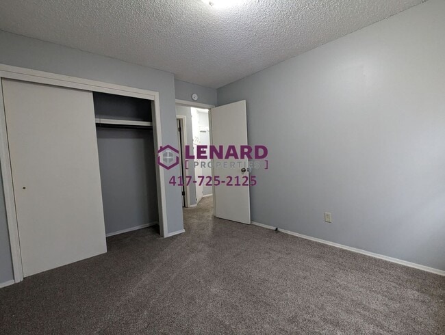 Building Photo - Charming 3-Bedroom Home with Fenced Yard & 2-Car Garage in Springfield