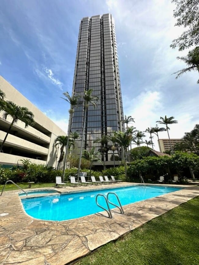 Primary Photo - 1 Bedroom, 1 Bathroom, 1 Open Parking (Hal...