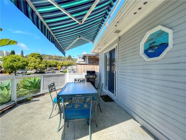 Building Photo - 123 W Avenida Valencia