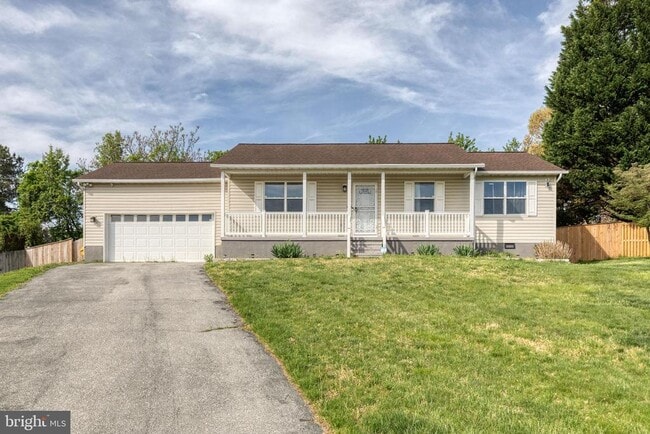 Primary Photo - 1577 Loring Ct