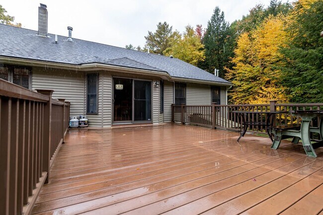 Building Photo - 24 Birchwood Rd