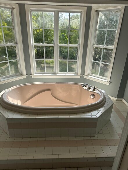 Building Photo - 127 Hoss Smith Rd