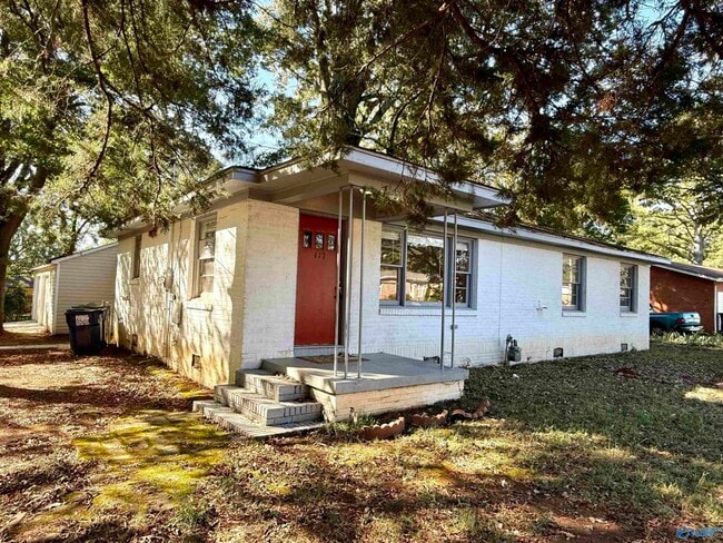 Building Photo - 117 Meadow Dr