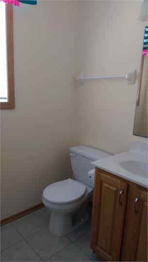 Building Photo - Gorgeous 5 Bedroom, 3 Bath Home in Plymouth - Unbeatable location! Available 9/10!