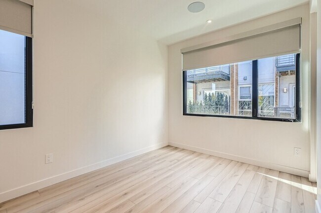 Building Photo - 3229 Quivas St