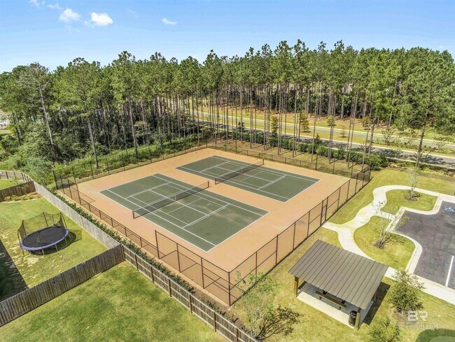 Building Photo - 13137 Cavalier St