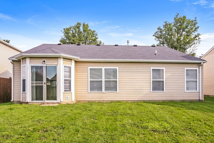 Building Photo - 10941 Minuteman Ct