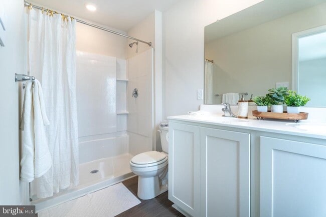 Building Photo - 846 Derwent Ln