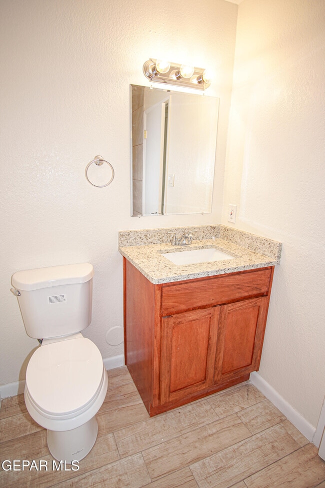 Building Photo - 3425 Risner Pl