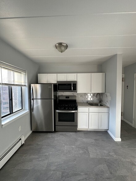 Building Photo - South Orange Rose Apartments