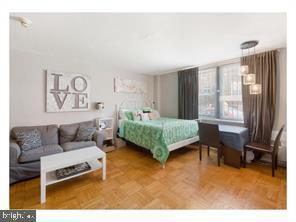 Building Photo - 2601 Pennsylvania Ave