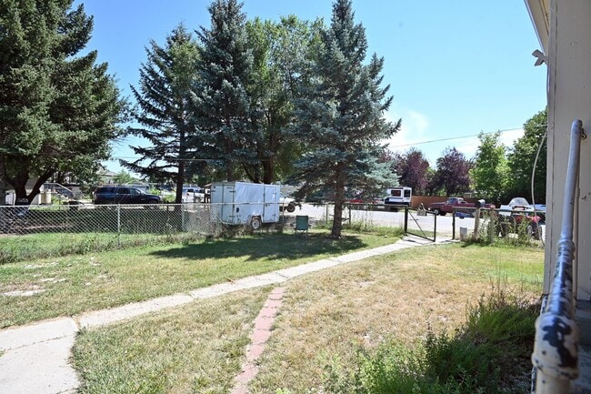 Building Photo - 555 Wyoming Ave