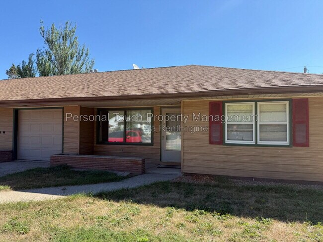 Building Photo - 718 18th St S