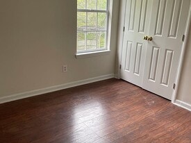 Building Photo - 101 Long Ridge Dr