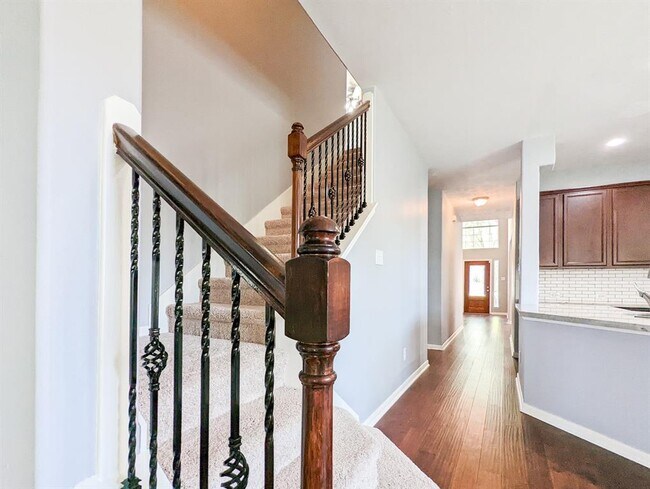 Building Photo - 6810 Summer Bridge Ln