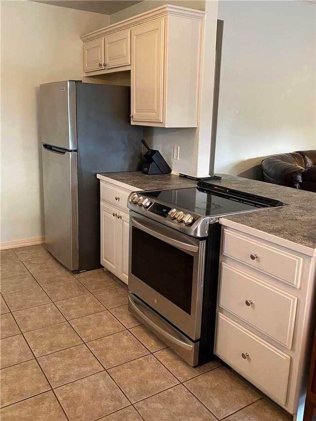 Building Photo - 2949 Bluegrass Pl