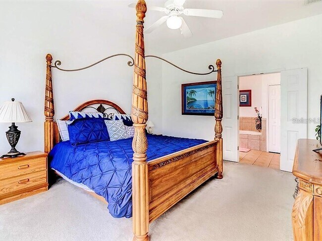 Building Photo - 153 Vizcay Way