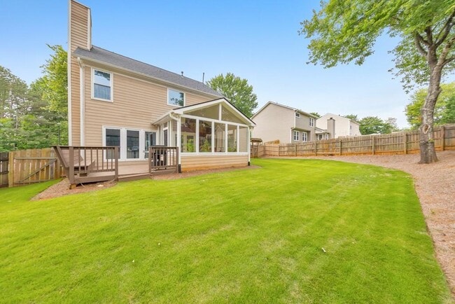 Building Photo - 520 Sonnet Way