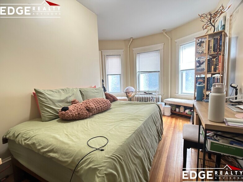 Building Photo - 27 Justin Rd