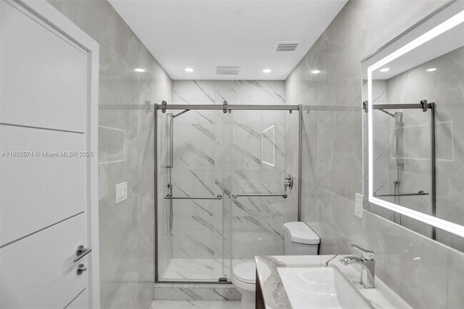 Building Photo - 8816 Collins Ave