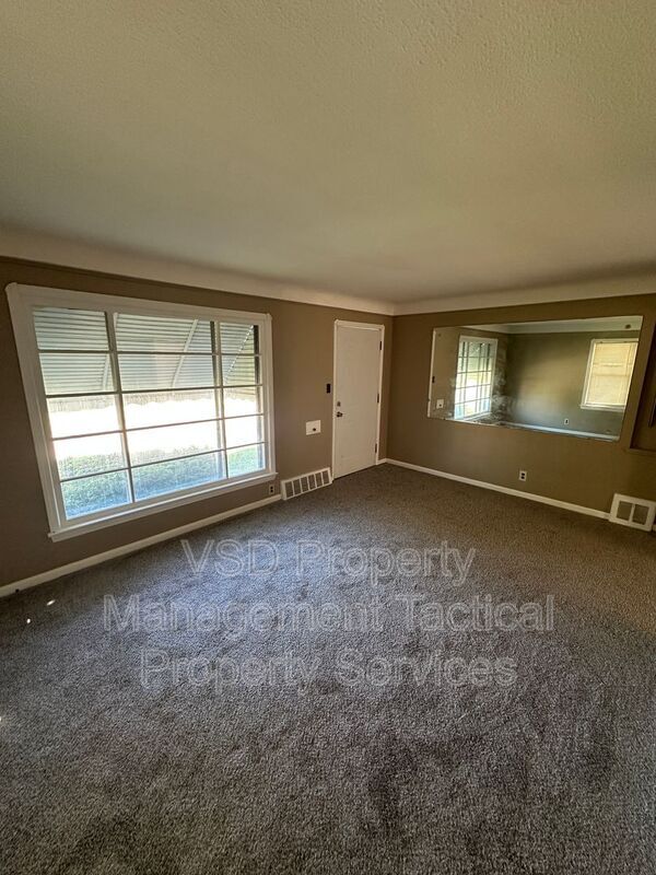 Building Photo - 4733 E 88th St