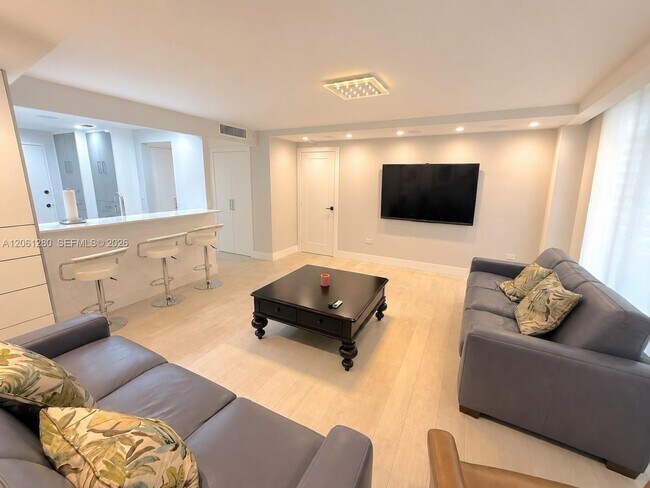 Building Photo - 5555 Collins Ave