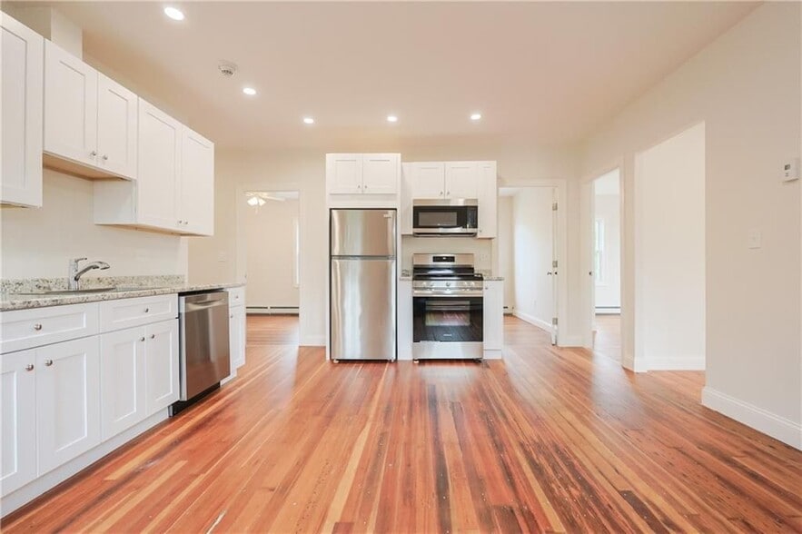 Building Photo - 529 Wood St