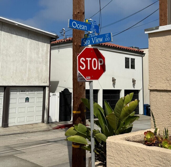 Building Photo - 210 Seaview St