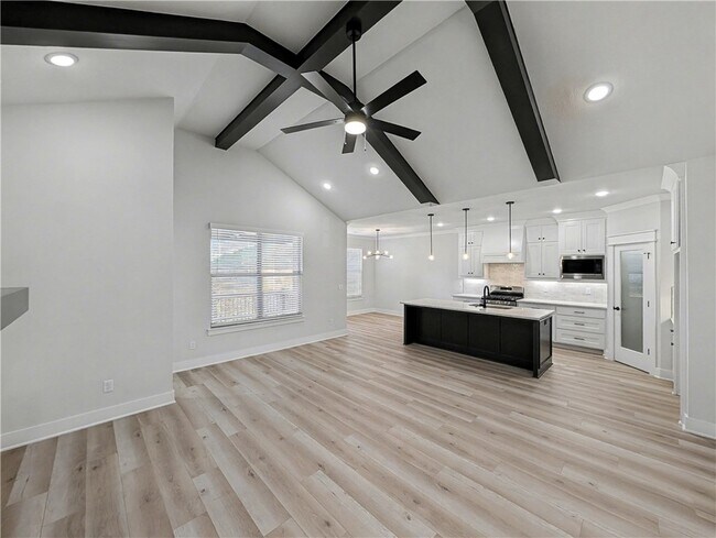 Building Photo - 7842 Scenic Vly Ave