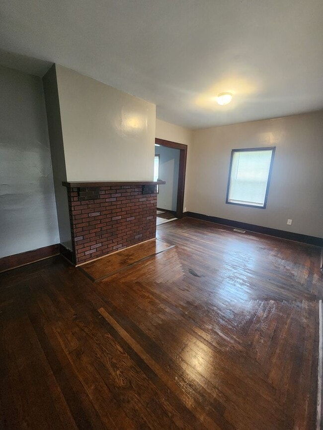 Building Photo - 417 Taylor Ave