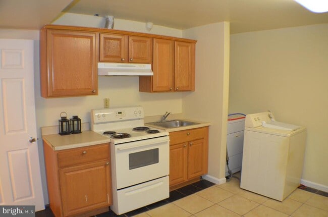 Building Photo - 11818 Tregiovo Pl