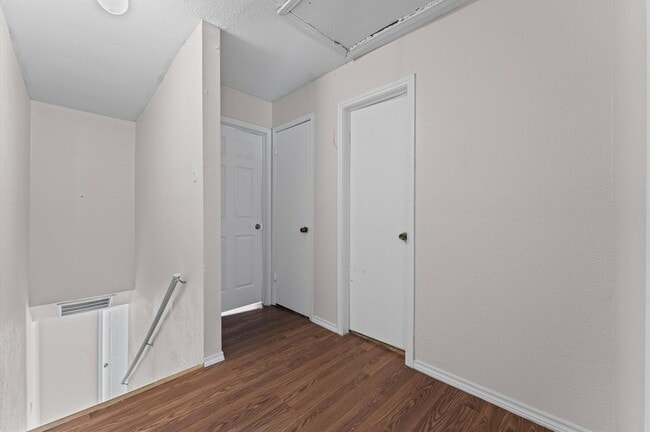 Building Photo - 12208 Ormandy St