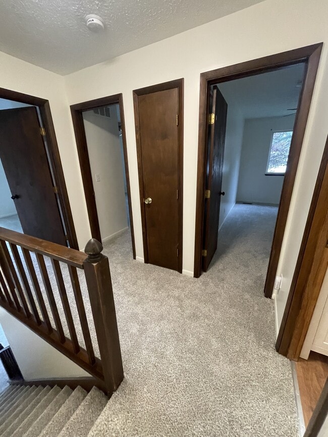 Building Photo - 2177 Woodleaf Ct