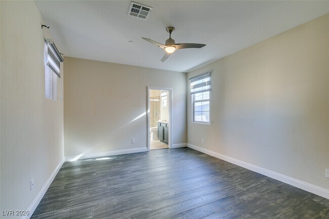 Building Photo - 2497 Birch Hollow St