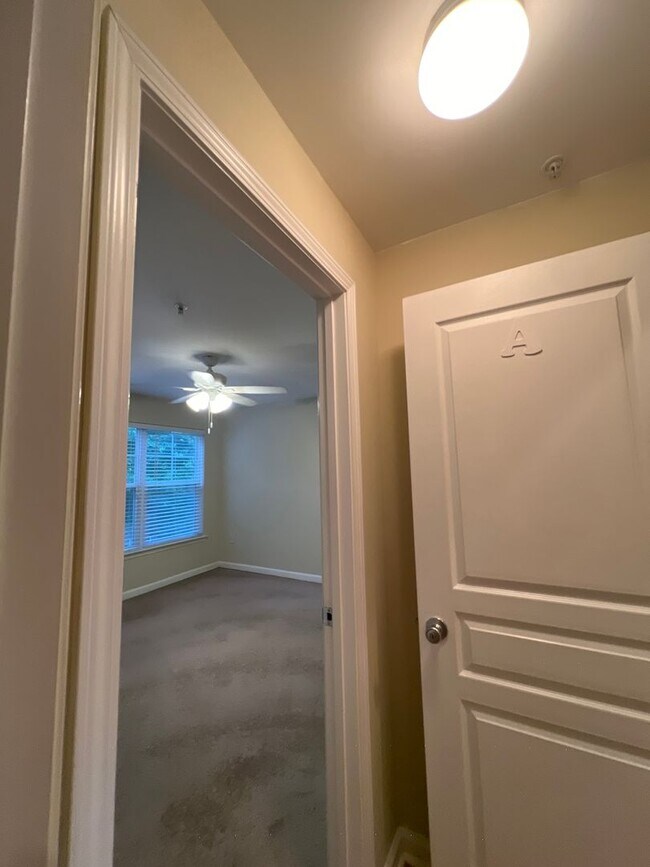 Building Photo - 15-1529 Gutleber