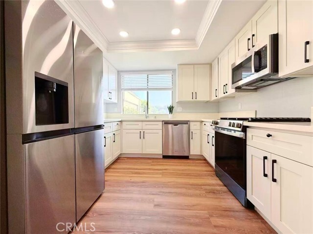 Building Photo - 239 Linwood Ave