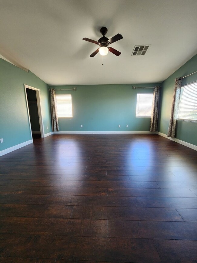 Building Photo - Rhodes Ranch 4 Bed Home | Guard-Gated Community | Trash & Sewer Included