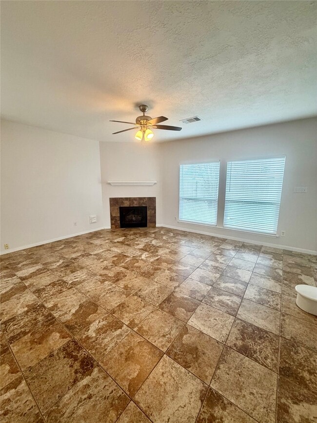 Building Photo - 11830 Oakner Dr