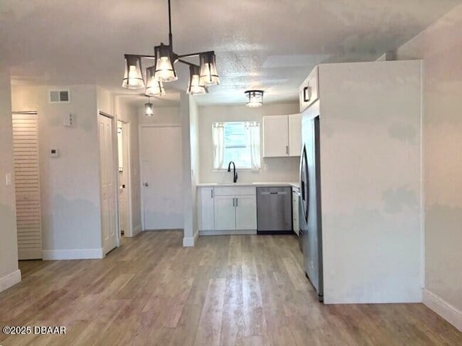 Building Photo - 3635 Cardinal Blvd