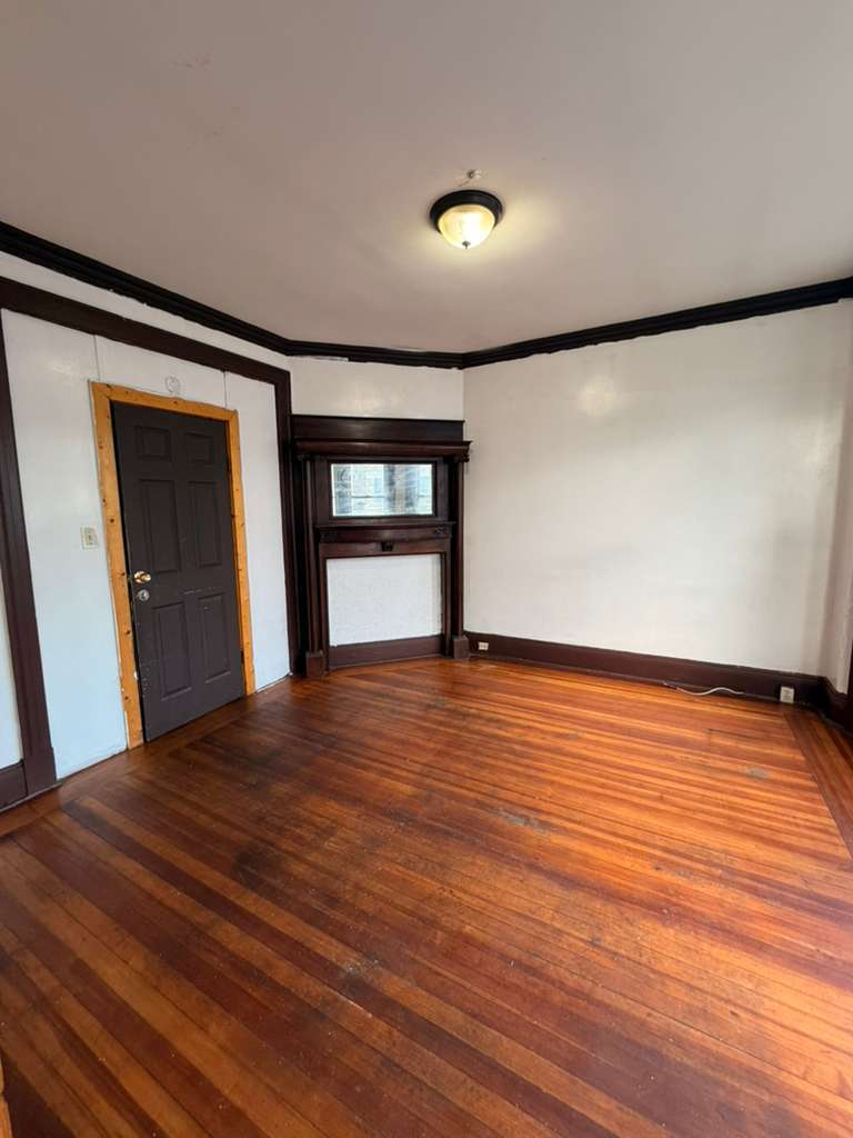 Building Photo - 385 Orange St