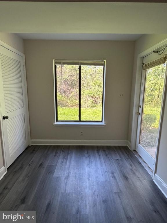 Building Photo - 8395 Buttress Ln