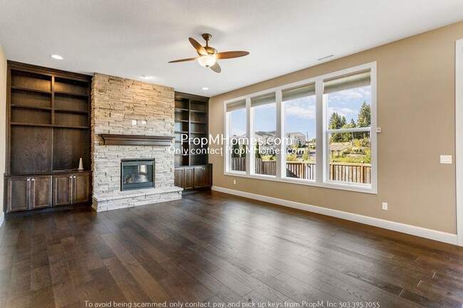 Building Photo - Stunning Four Bedroom Home In NW Portland ...