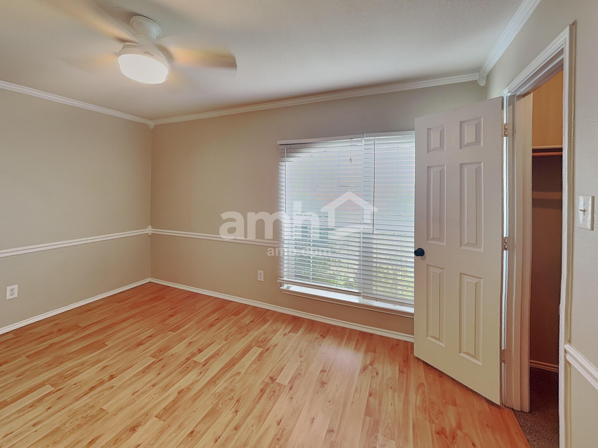 Building Photo - 1909 Wahoo Dr