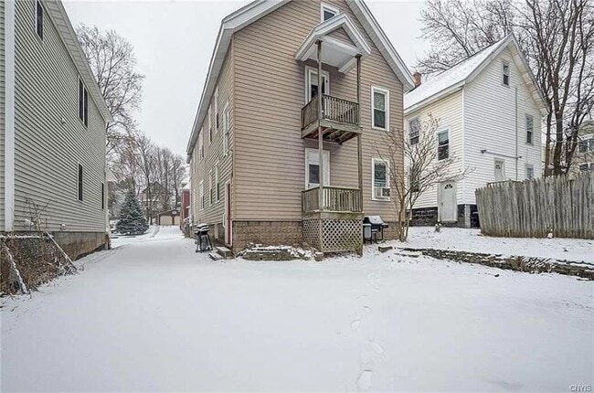 Building Photo - 328 Tennyson Ave