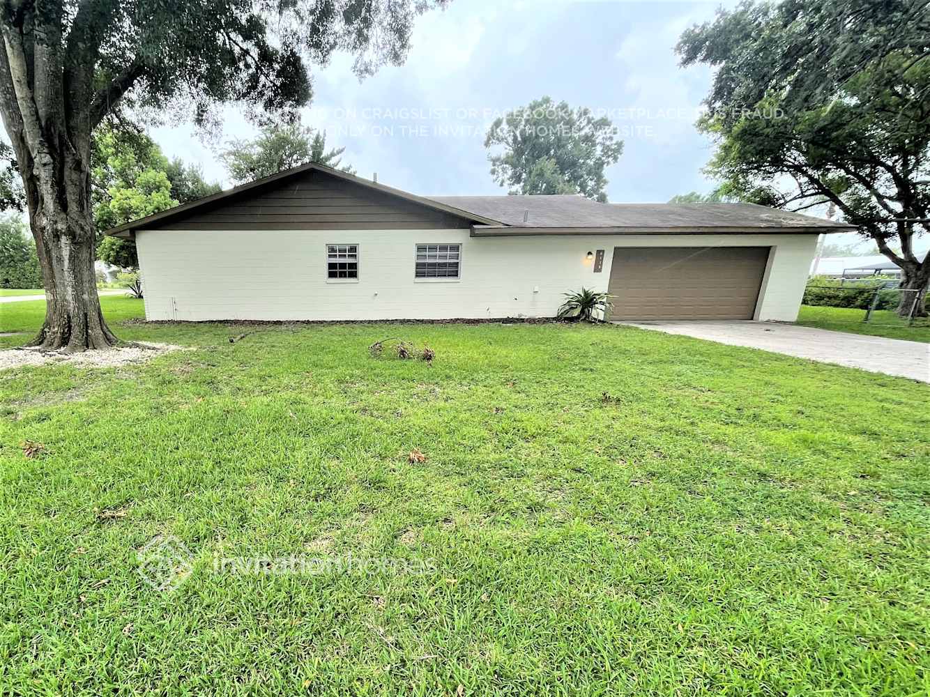 Building Photo - 6115 Donegal E