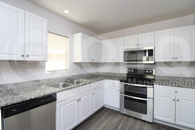 Building Photo - 286 E Bobcat Pl