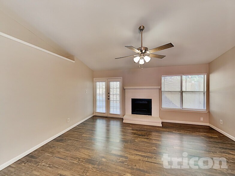 Building Photo - 1423 Ardmore Dr