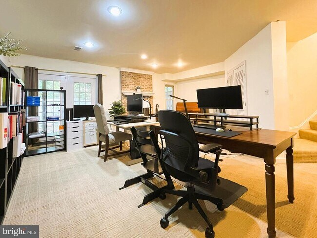 Building Photo - 2179 Wolftrap Ct